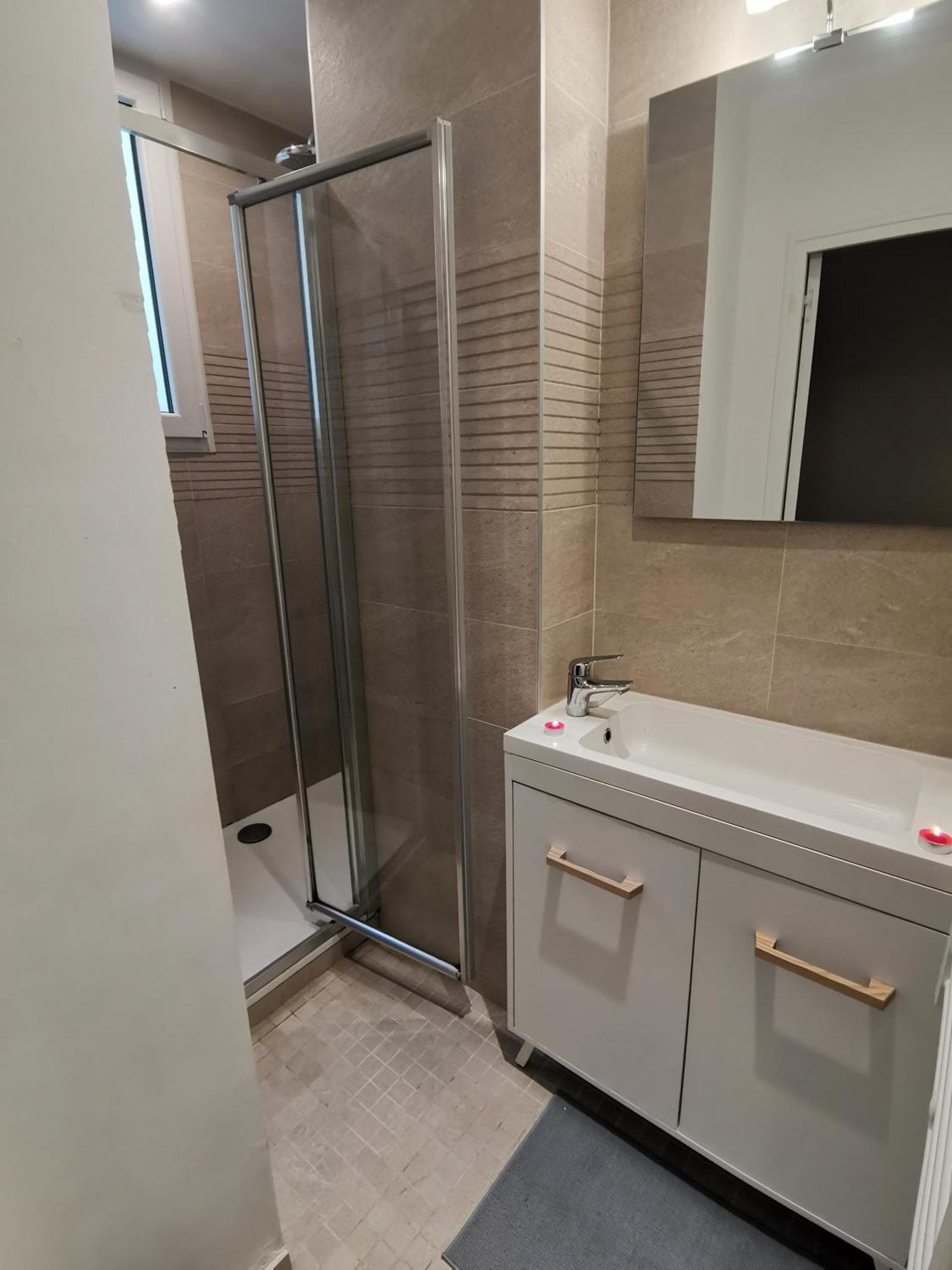*Appartement Moderne/2 Minutes Du Metro* 圣旺 外观 照片